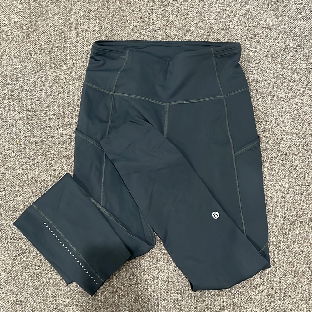 Lululemon Fast & Free 7/8 Tight II *Nulux 25"
Melanite - Picture 3 of 4